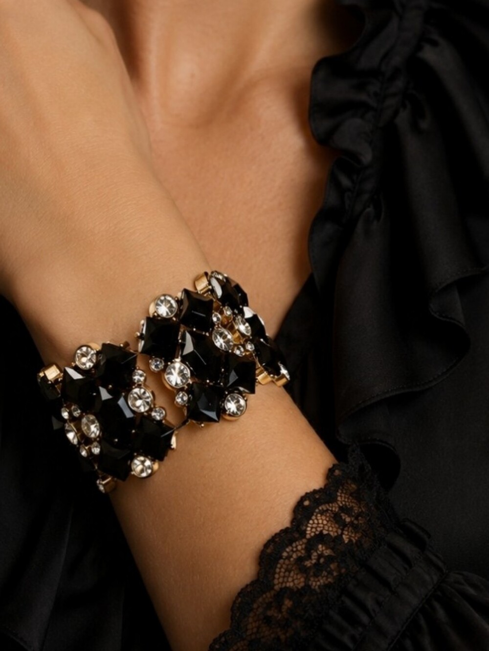 J. Crew Signed Stretch Statement Bracelet Jet Black Acrylic Stones Brass Tone